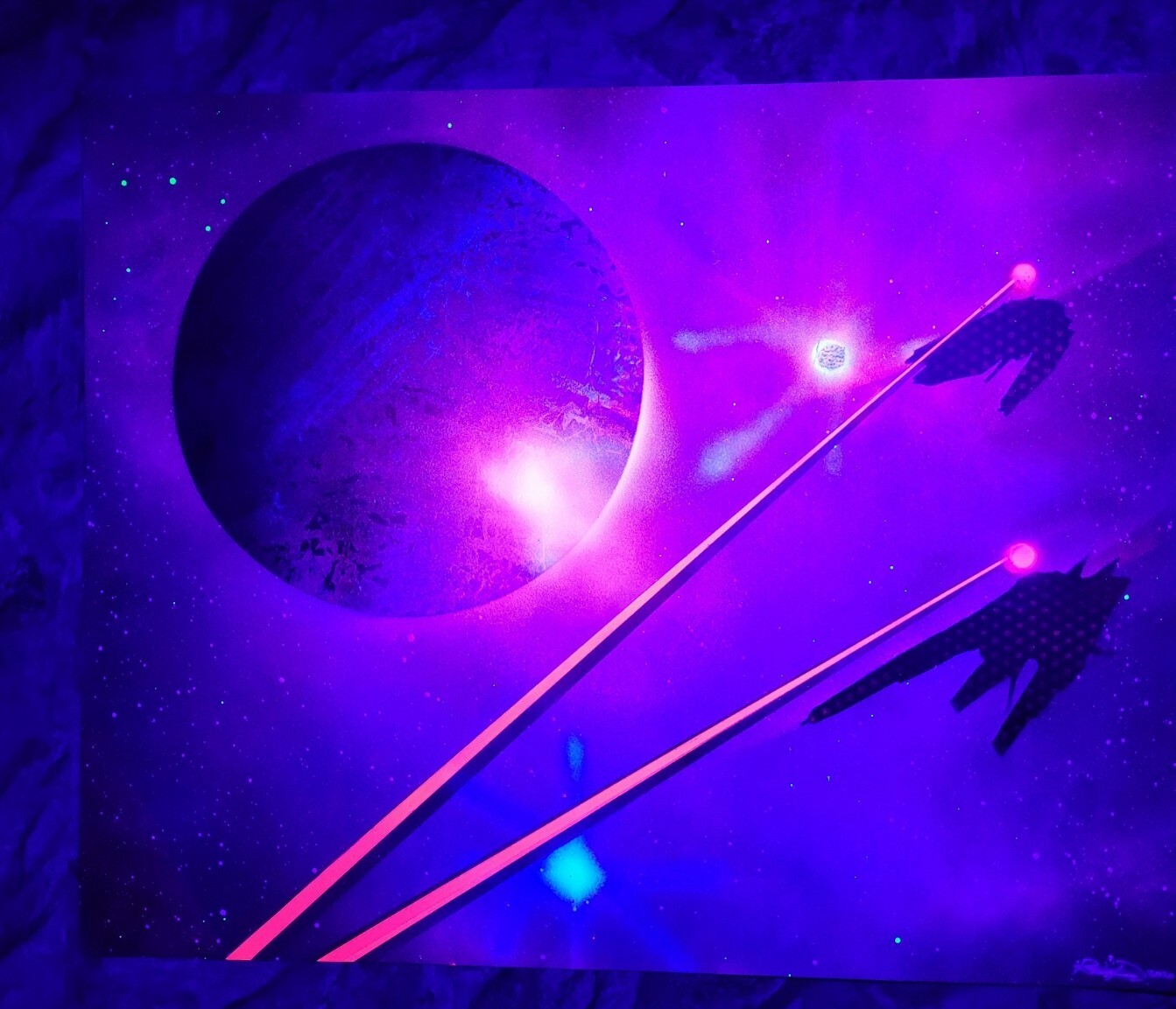 TRIGGS!!!», STUNNING spray paint Art GLOWS N BLACKLIGHT one of kind .eve themed