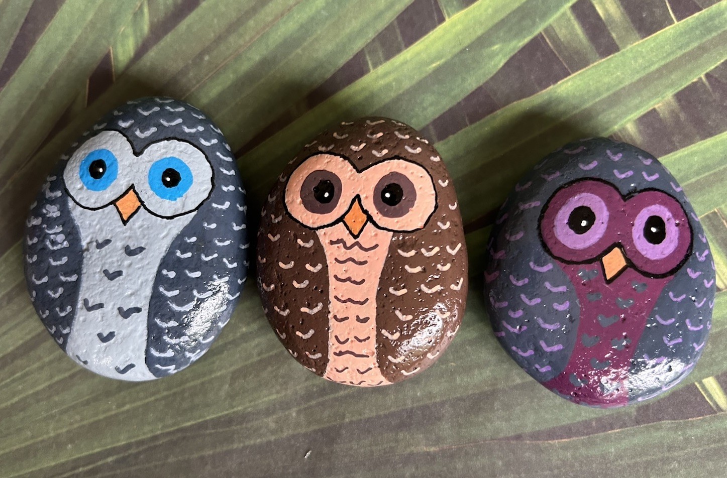 3 Owls Owl Family Rocks Art Hand painted Yard Garden Decor Christmas Gift Bird