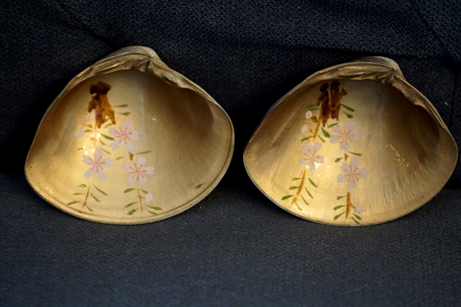 Vintage Hokkaido Sakhalin Surf Clam Shells 24kt Hand Painted Kai-awaze