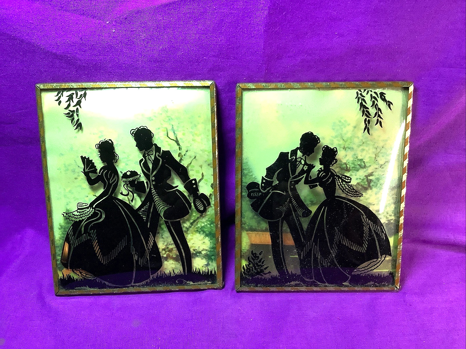 Lot 2 Convex Bubble Glass Reverse Painted Silhouette Art Courtship Couple D88