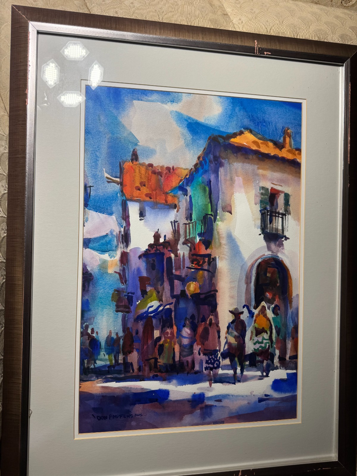Don Andrews (20th/21st C) «Figures In Street Scene» Watercolor Painting – Framed