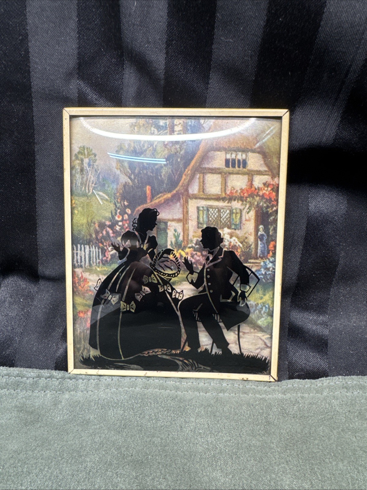 Reverse Painting Victorian Silhouette Convex Glass 4 X 5 Vintage Art Couple