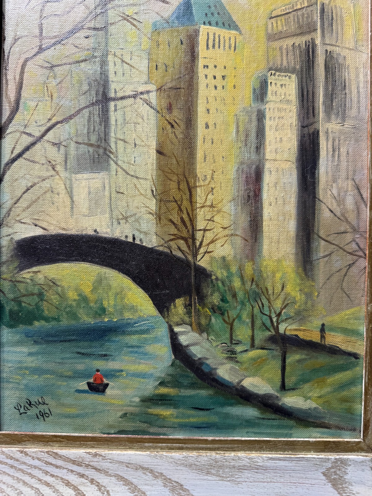 LaRue 1961 «Park And And Cityscape» Oil Painting – Signed And Framed