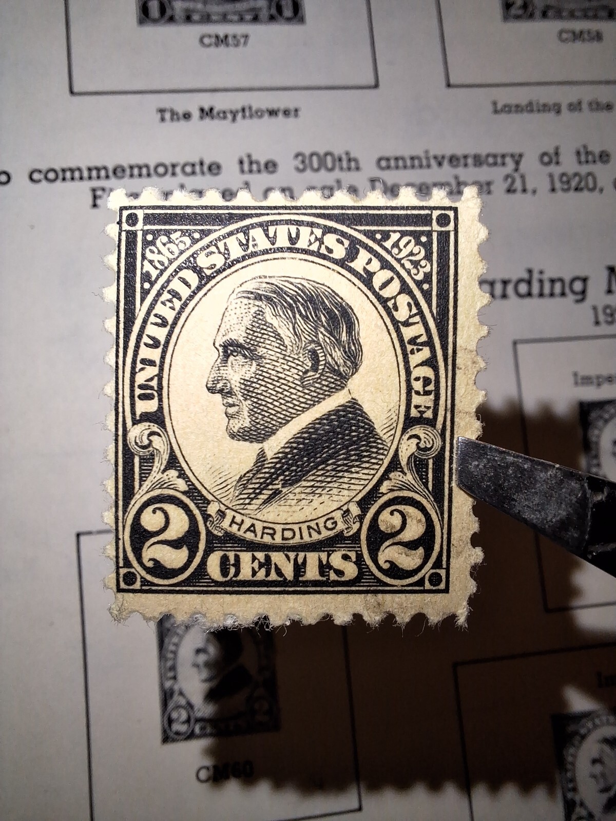 2 Vintage !! Black 1923 2 cent US Warren Harding Postage stamp AS-IS President