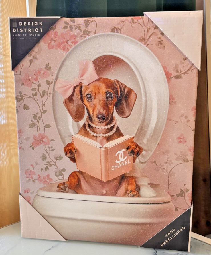 Dog Chanel Wall Art Decoré