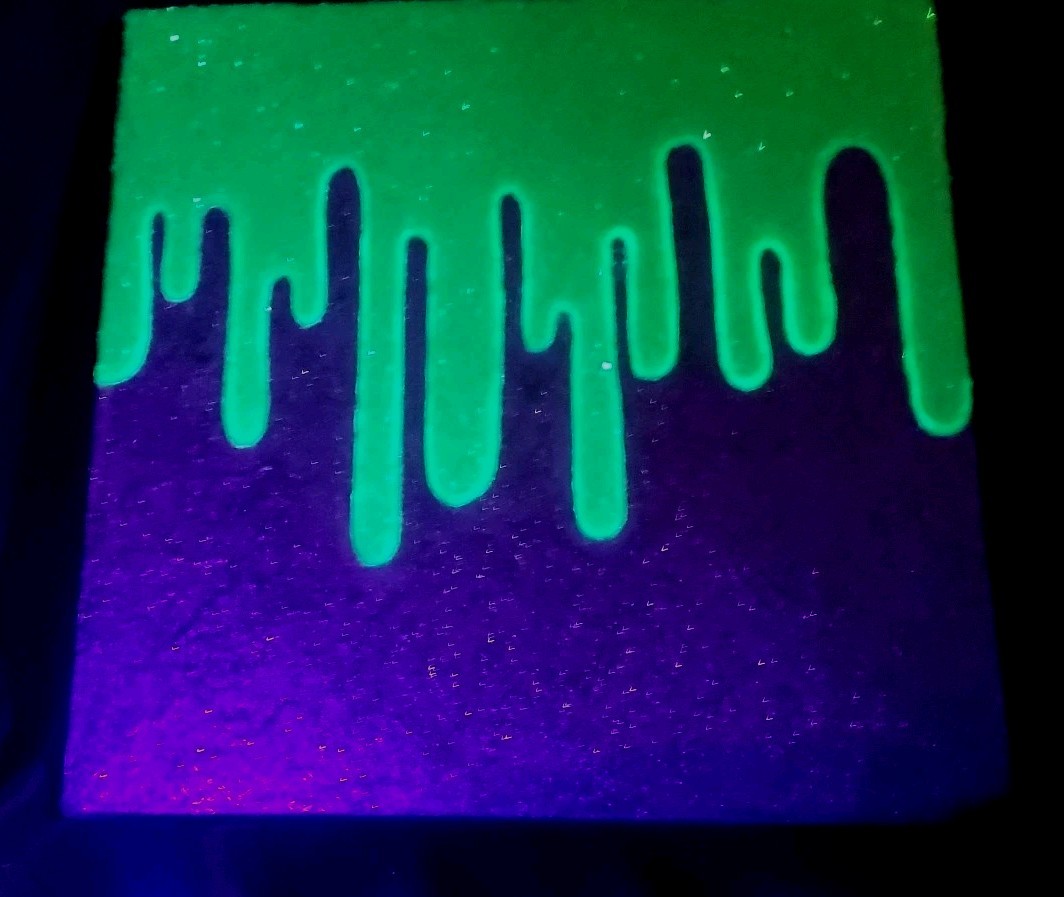 Blacklight Glow N Dark Glitter Painting On Canvas Purpl With Neon Green Glitter