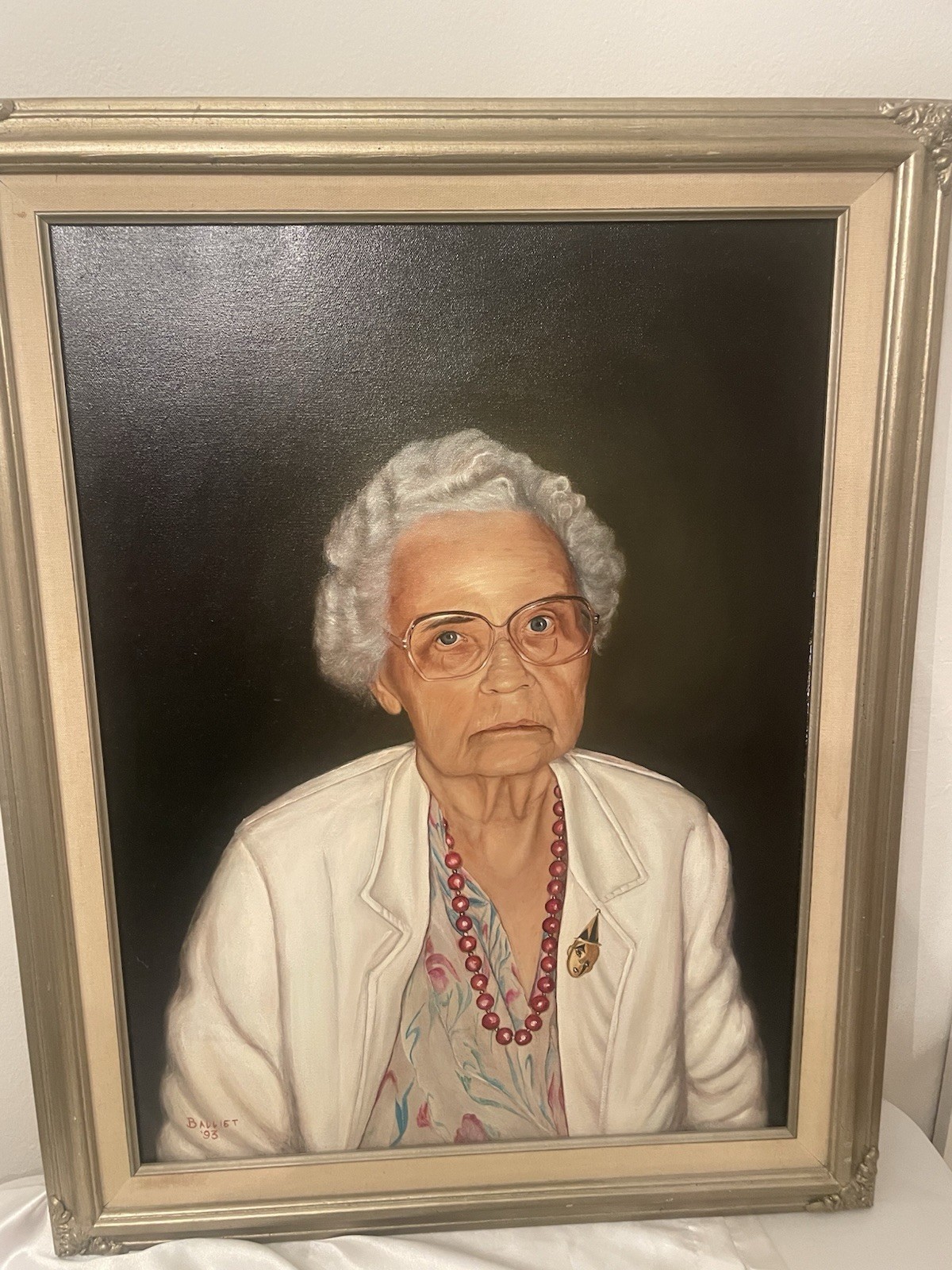Vintage Canvas Framed Oil Portrait Painting OLDER LADY Gray Hair Eyeglasses 93