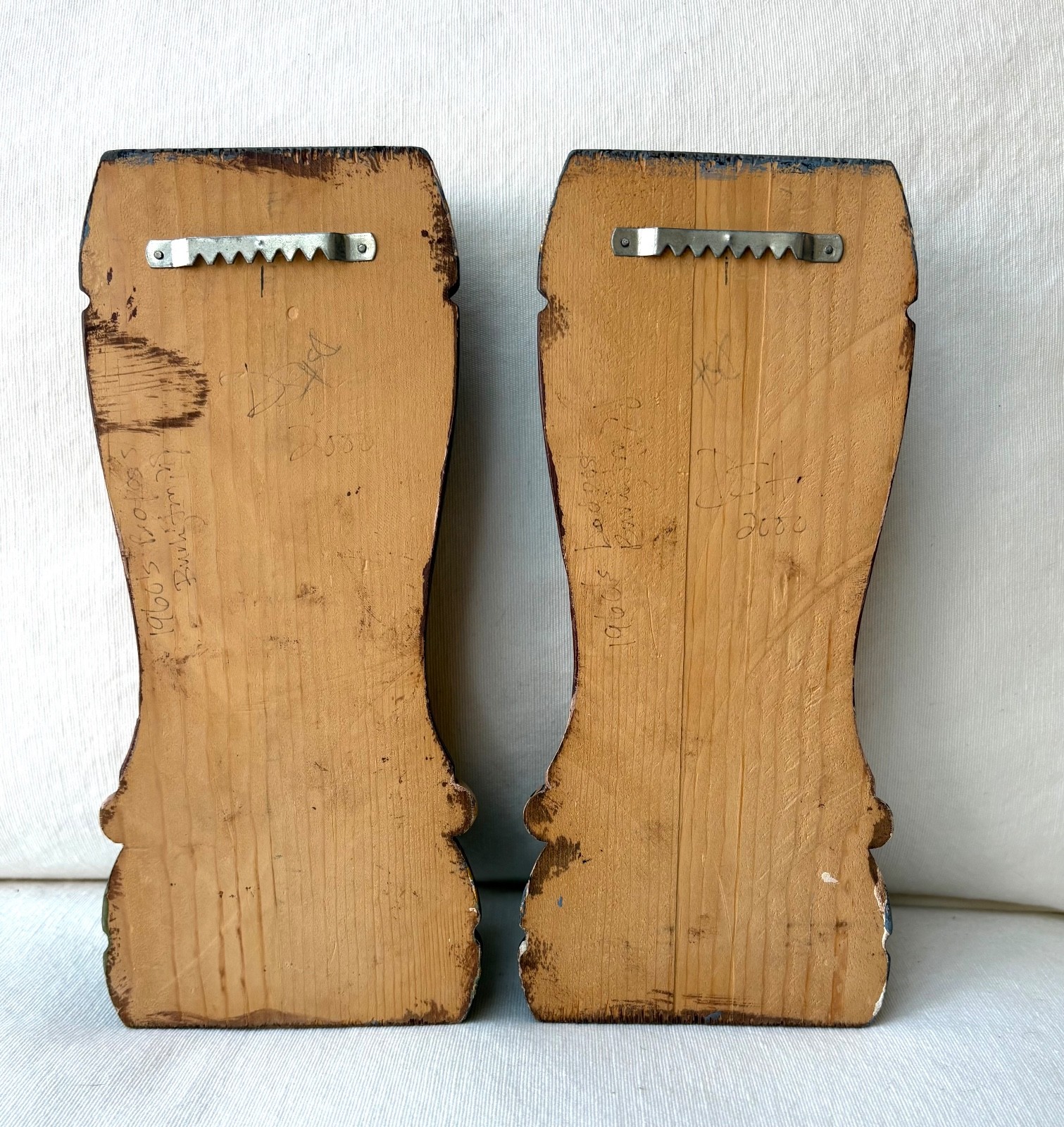 Folk Art – Painting on Bed Post