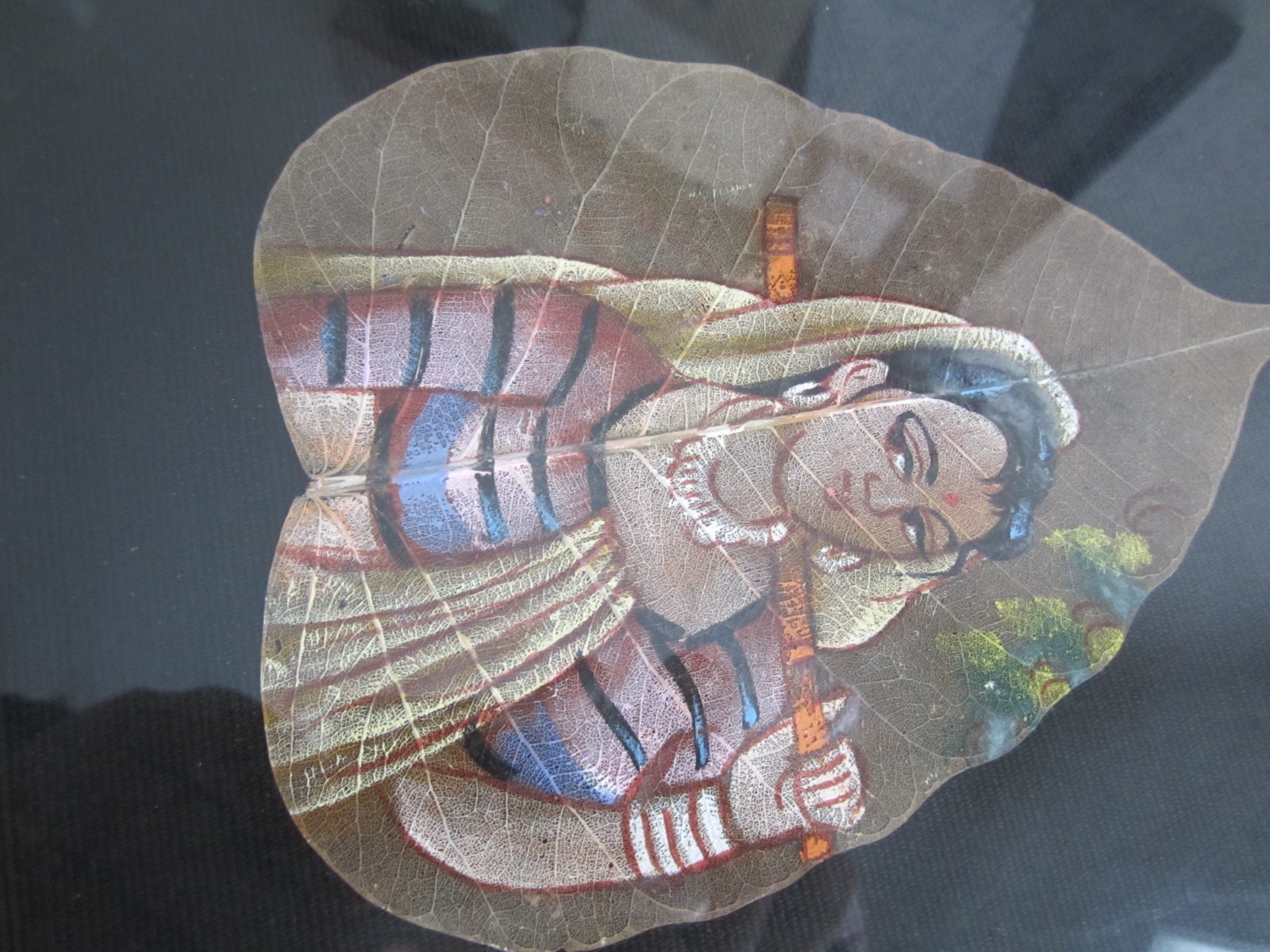 Best «look» on a Indian Pipal Leaf painting subject. Great detail and colors.