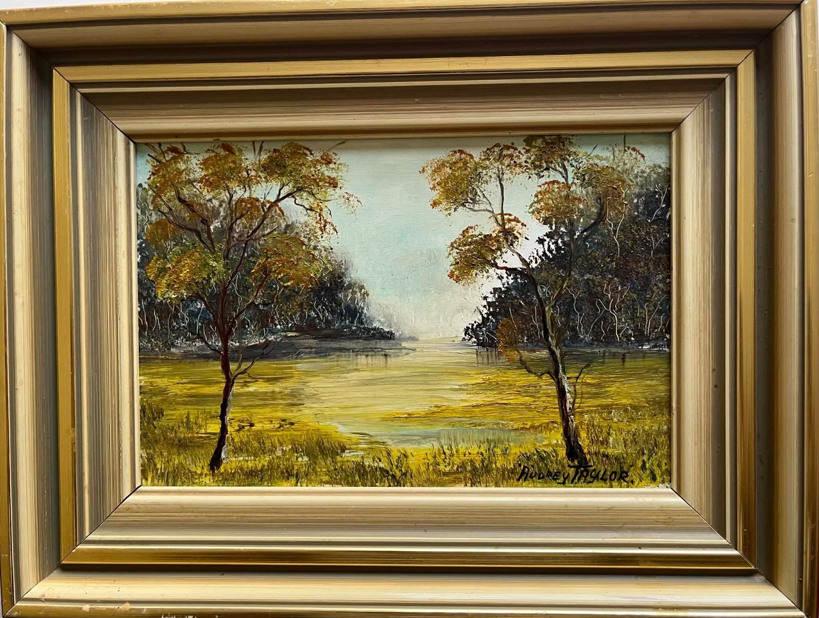 AUDREY TAYLOR AUSTRALIAN FRAMED OIL «AUTUMN COLOURS AT BRIGHT» 1986