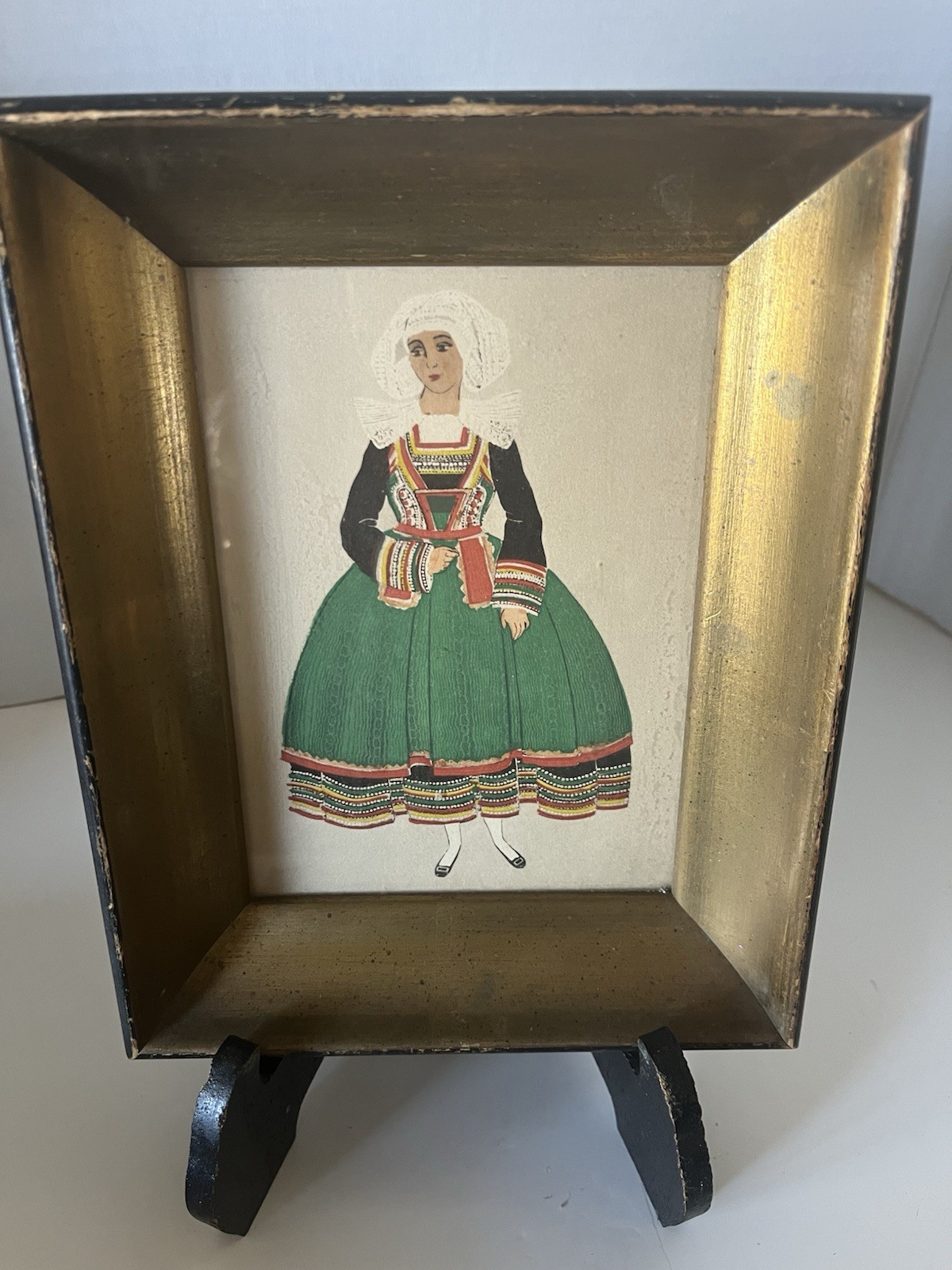 ANTIQUE Brushed Gold 7×81/2 “Folk Art” Traditional Ethnic Garb Portrait