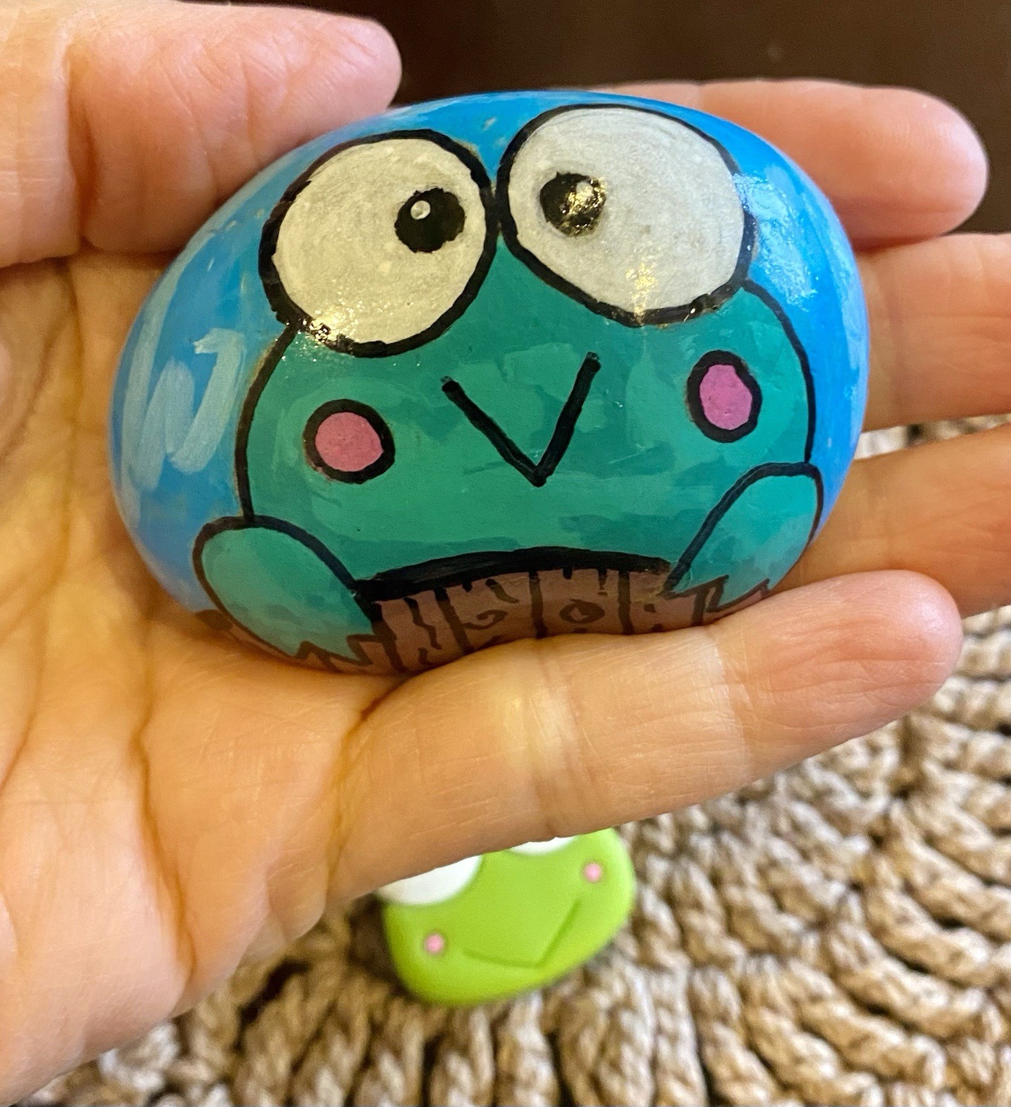 Hand Painted Rock – FROG – With Matching Fridge Magnet – Pond FROGGY Amphibian