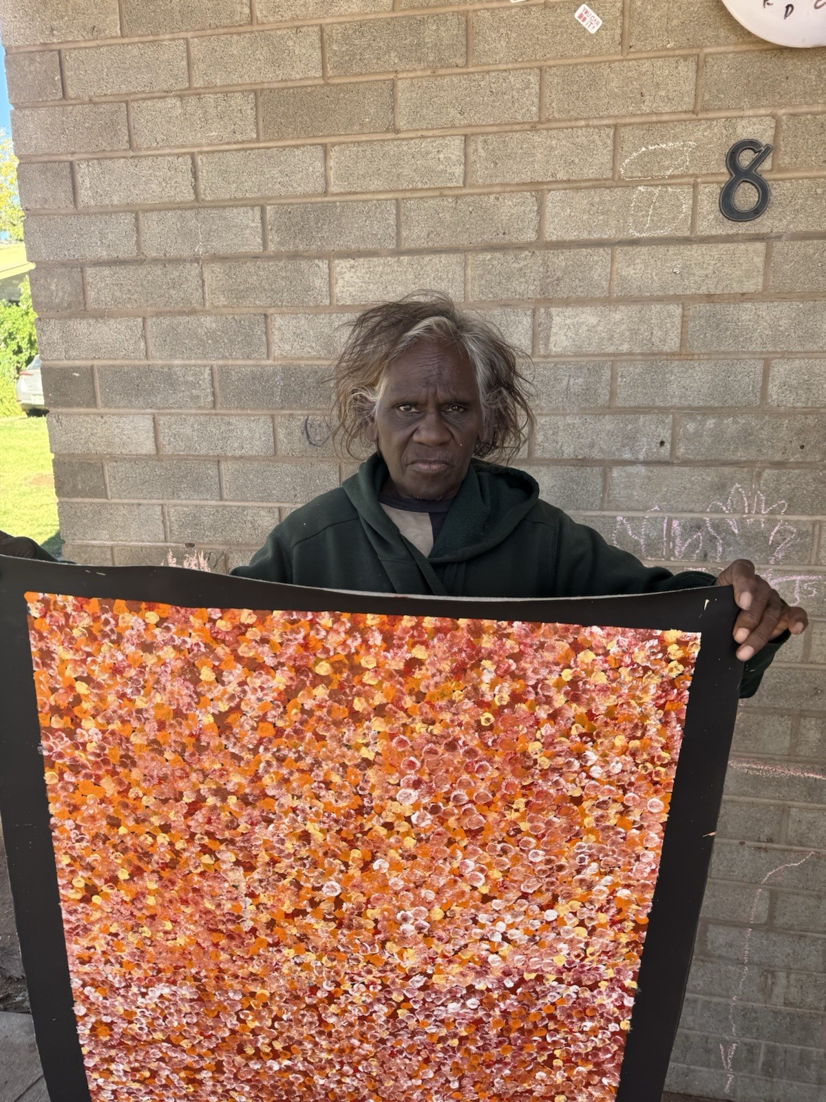 Bessie Pitjara. Highly Collectable Aboriginal Art. Incl COA, and photo’s