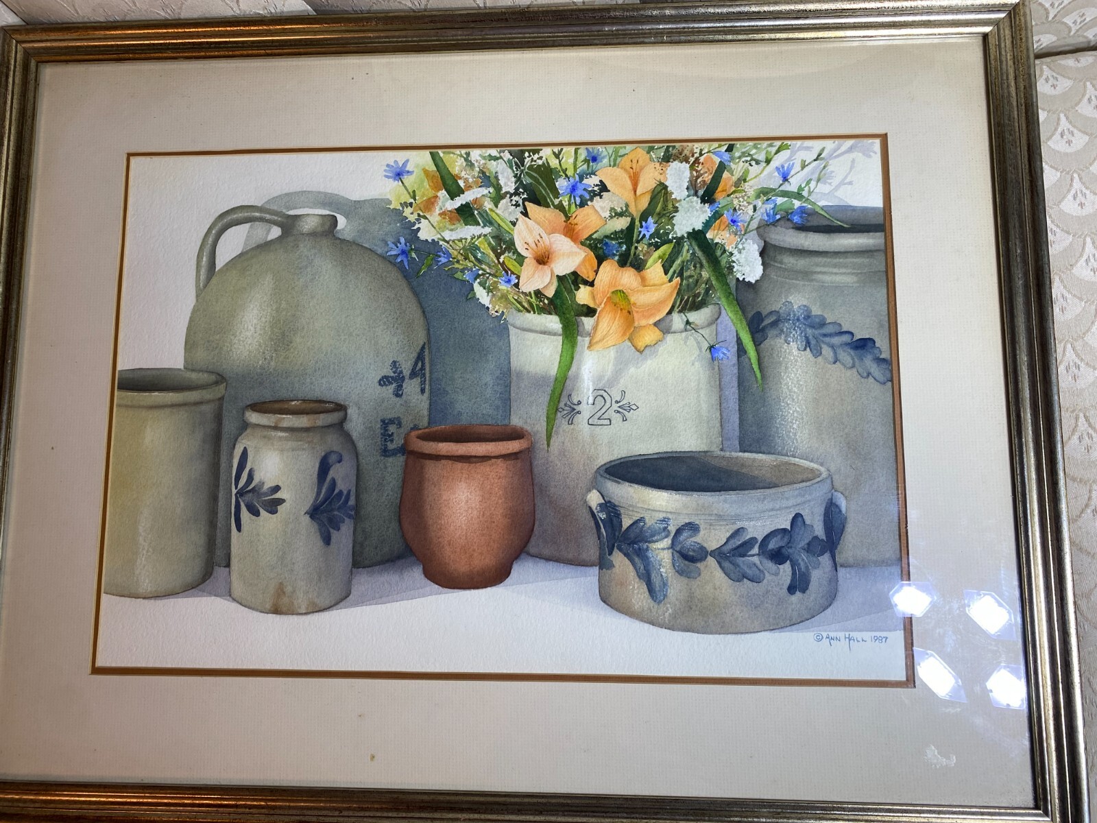Large Ann Hall 1987 «Still Life Scene» Watercolor Painting – Signed And Framed