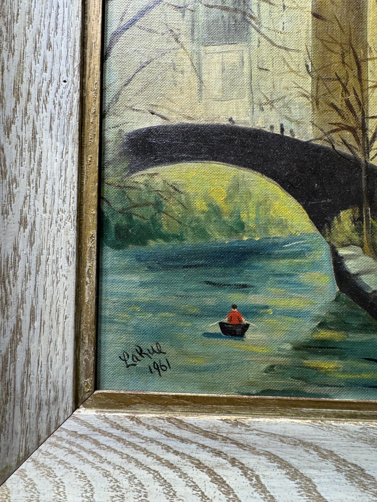 LaRue 1961 «Park And And Cityscape» Oil Painting – Signed And Framed