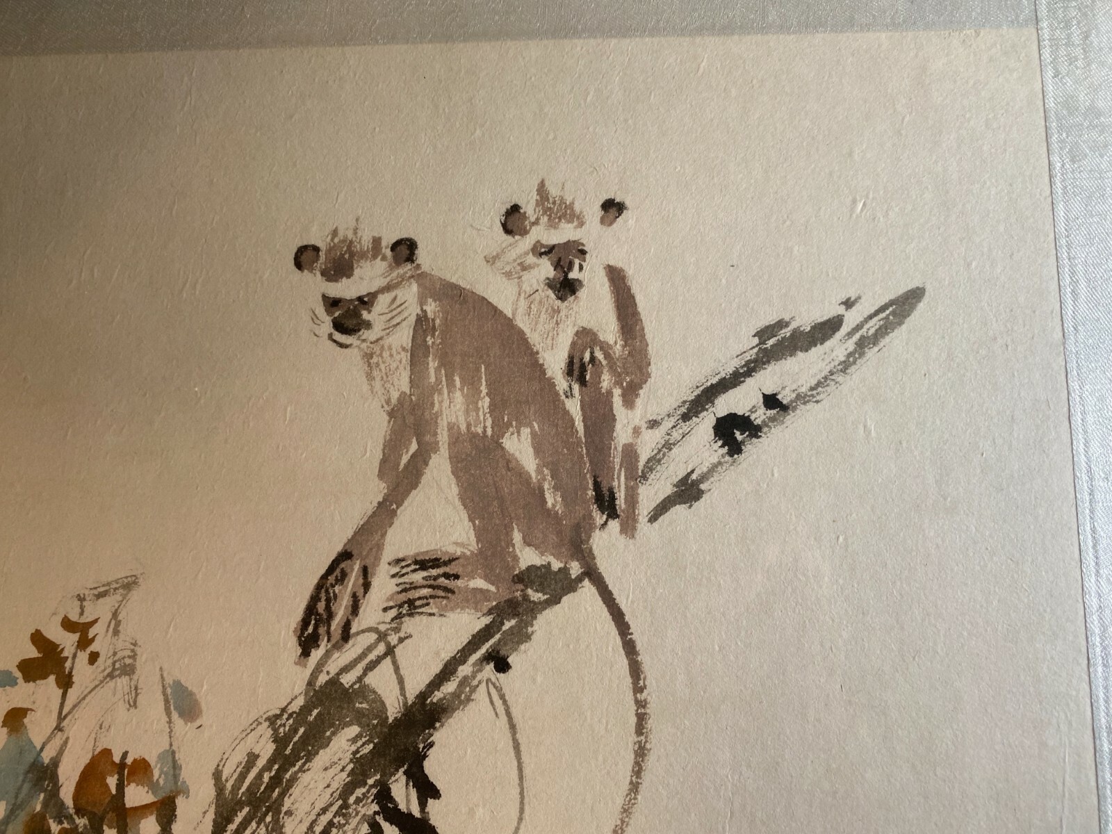 1984 «Monkey On Branch Scene» Asian Watercolor Painting – Signed And Framed