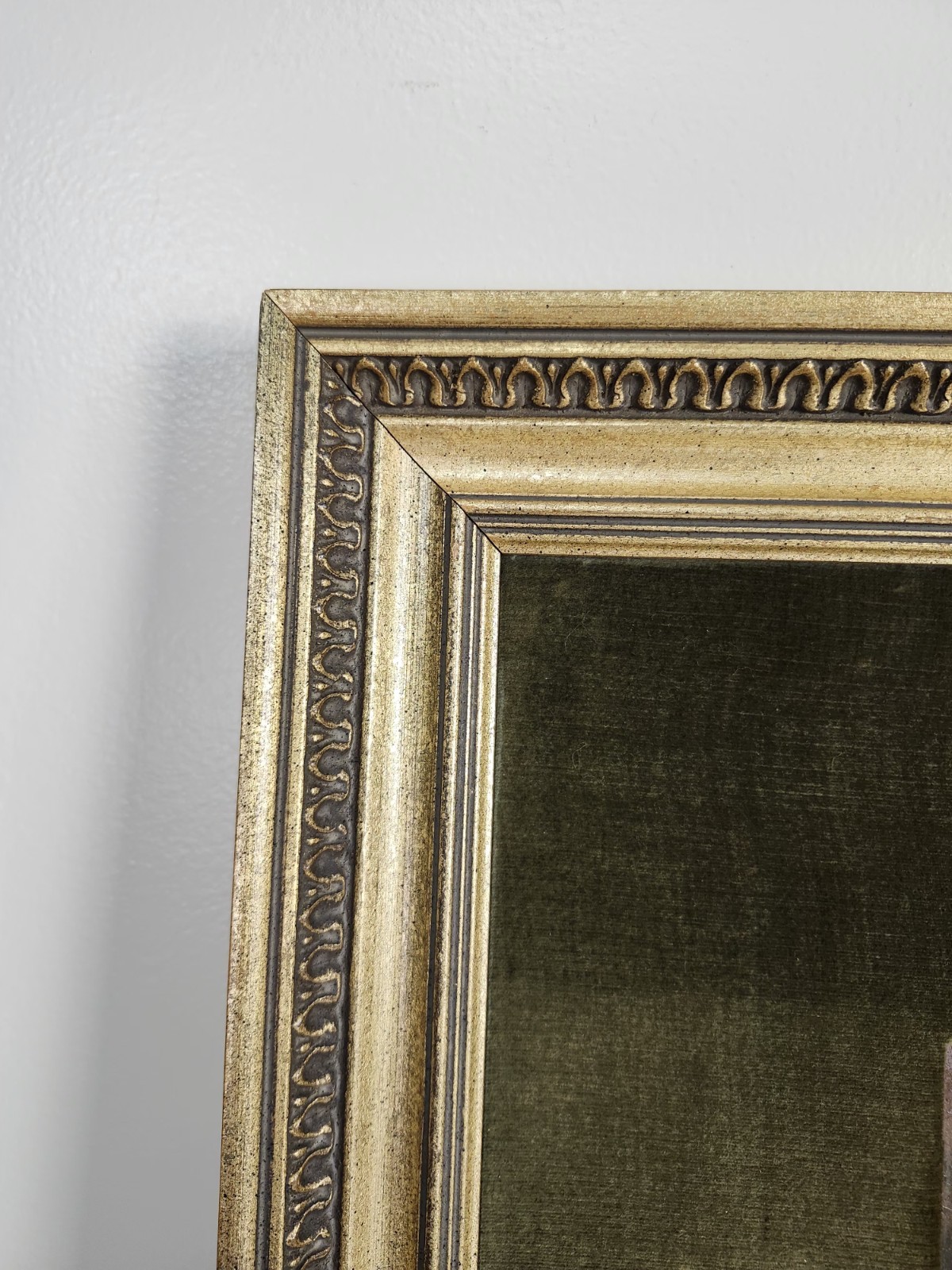 Vintage European Oil Painting Romantic Couple Ornate Gold Frame Velvet Mat 27×24