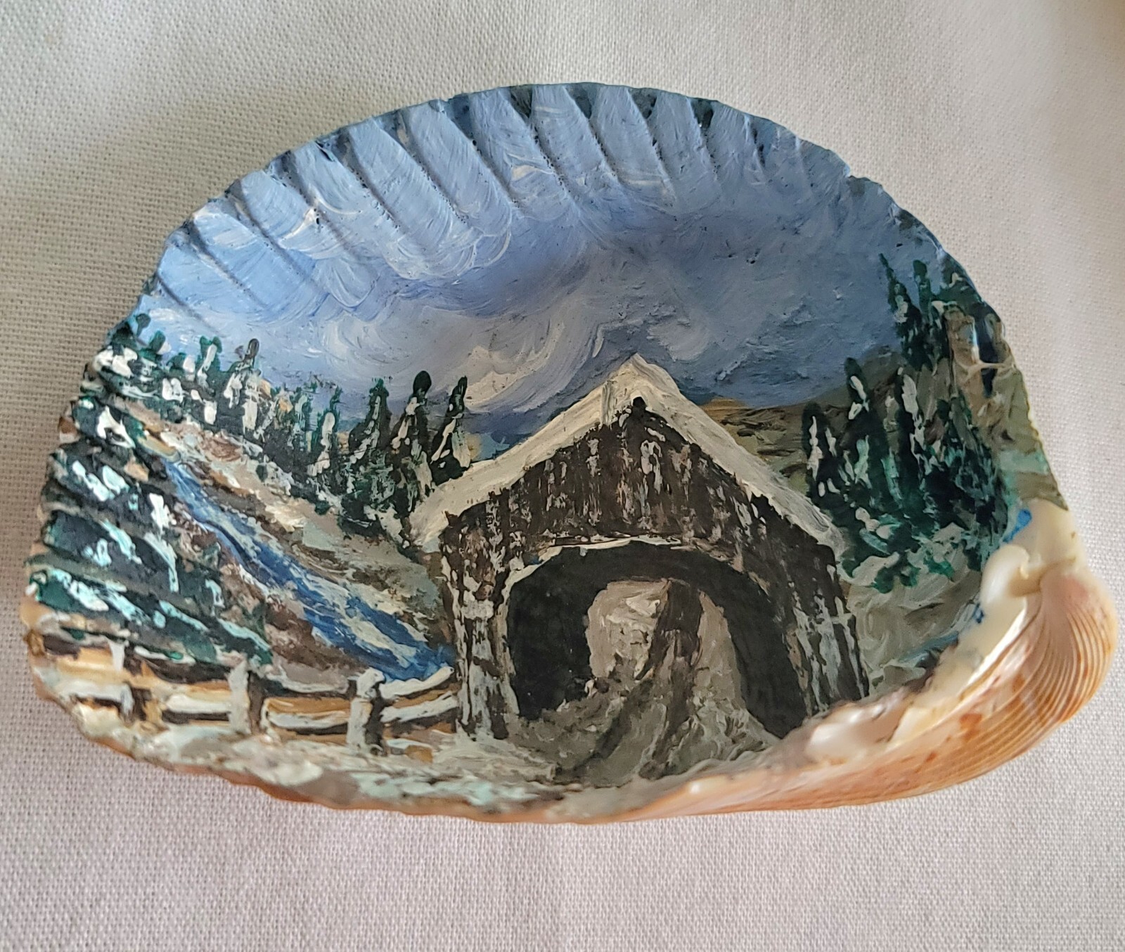 Hand Painted Sea Shell•Winter Scene•EUC•Scallop•Clam•Snow•Bridge•Artisan