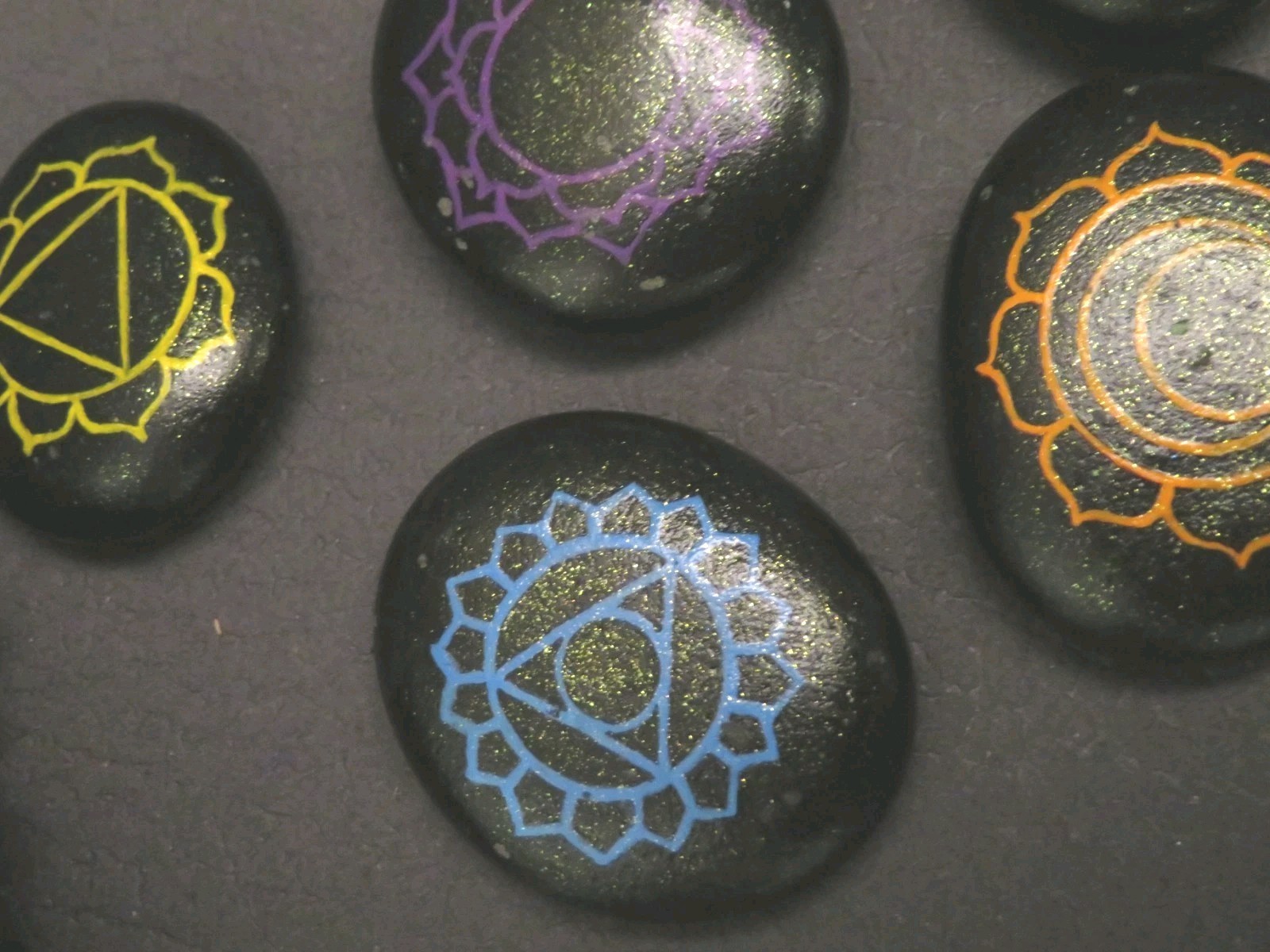 7 Chakra Set – Painted Rocks – Stone Healing Lot