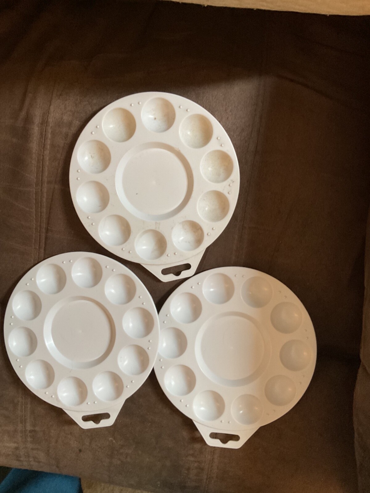 Set of 3 Hard Plastic Artist’s Paint Pallettes