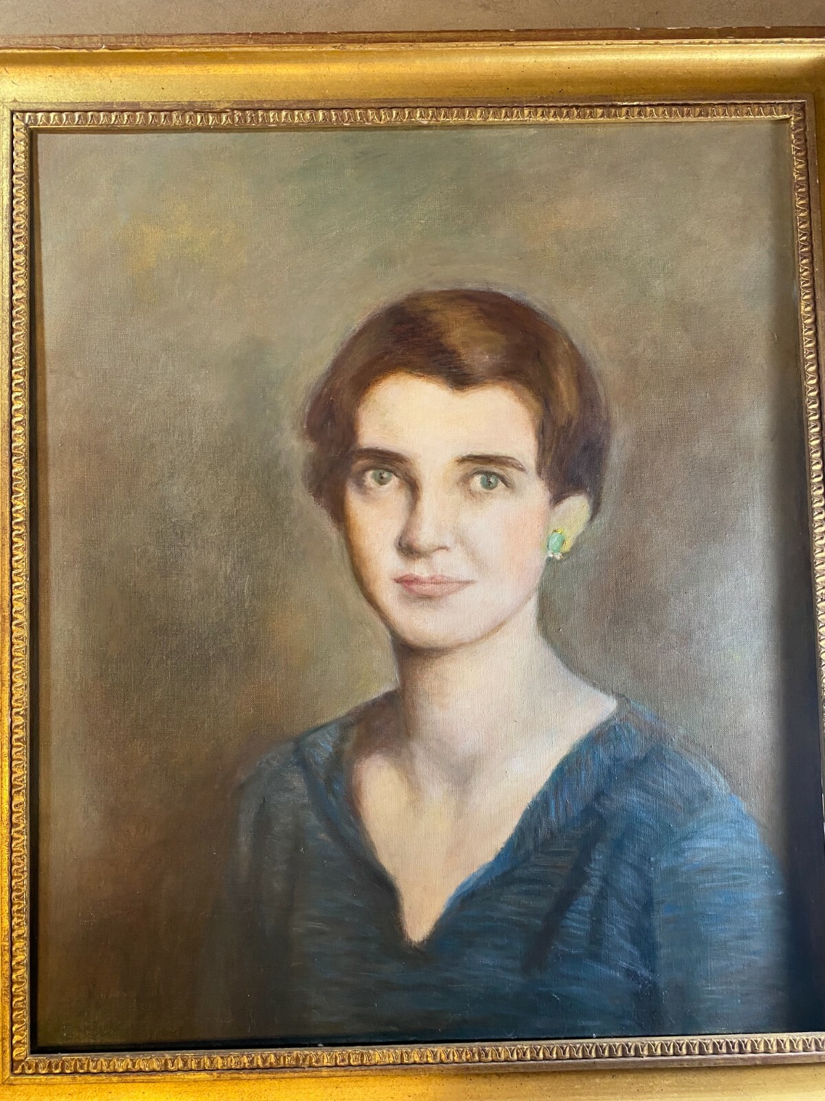 Large American School «Formal Female Portrait» Oil Painting – Signed/Framed