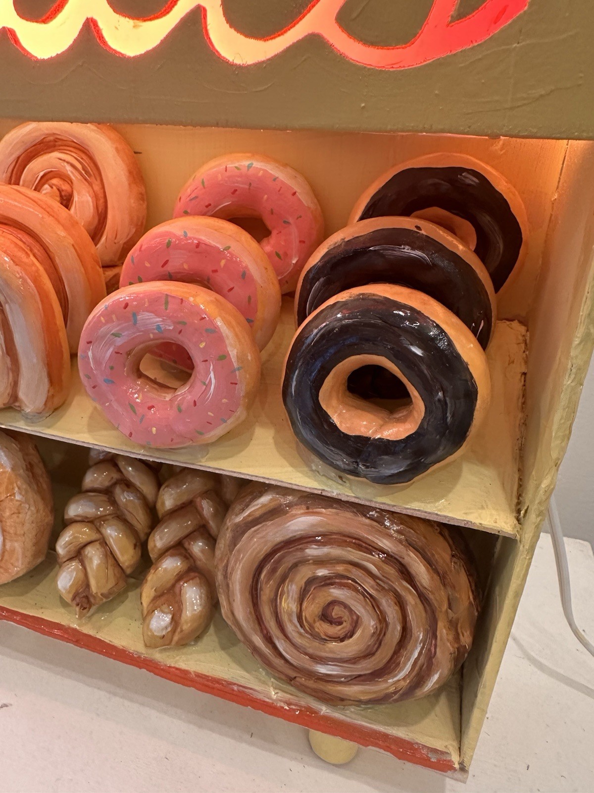 DONUTS POP ART Light Up Sign Sculpture Artist Signed Trinja Henrickson