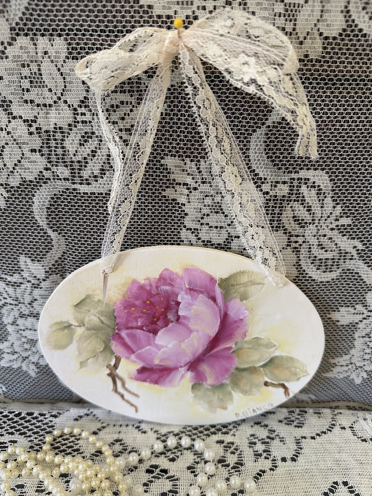 Hand-painted single shabby chic deep pink rose on 8×6 Wood Ribbon For Hanging