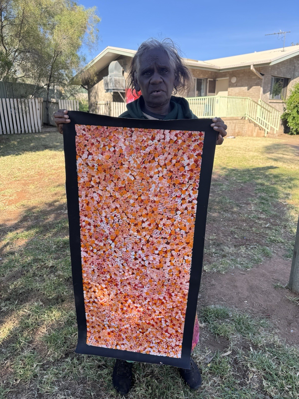 Bessie Pitjara. Highly Collectable Aboriginal Art. Incl COA, and photo’s