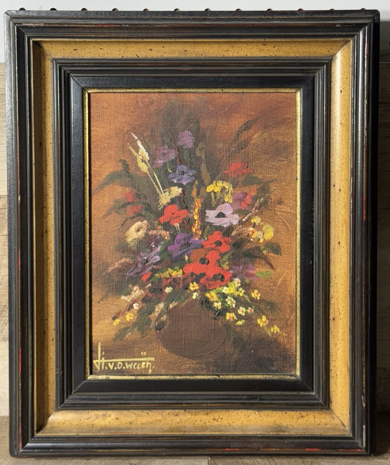 Vintage European Floral Oil On Canvas Still Life Framed Sign 11 1/4” X 13 5/8”