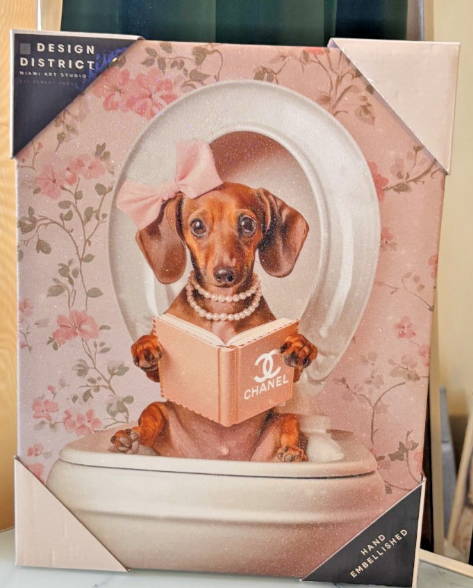Dog Chanel Wall Art Decoré