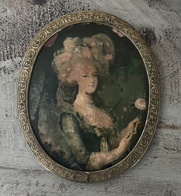 Vintage Antique Mini Lady Portrait Oval Wall Hanging Gold Brass Tone Metal Frame