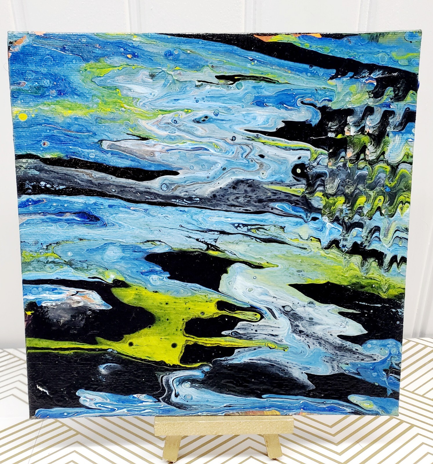 Original Abstract Acrylic Fluid Art Painting 8″x8″ Square Canvas Panel w/ Easel