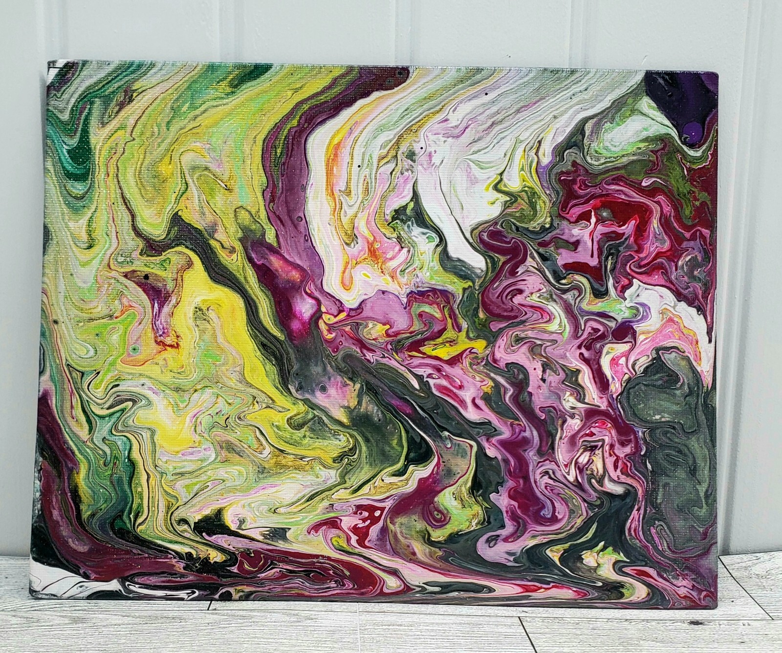 Original Abstract Acrylic Fluid Art Painting 8″x10″ Flat Canvas Panel w/ Easel