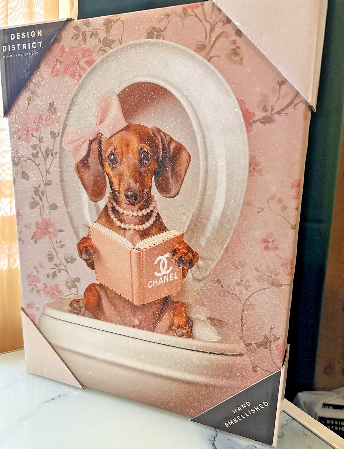 Dog Chanel Wall Art Decoré
