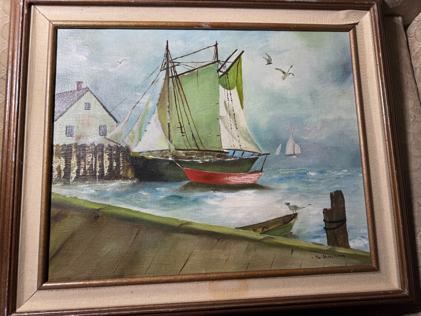 L Buckingham «Moored Boat And Pier Scene» Oil Painting – Signed And Framed