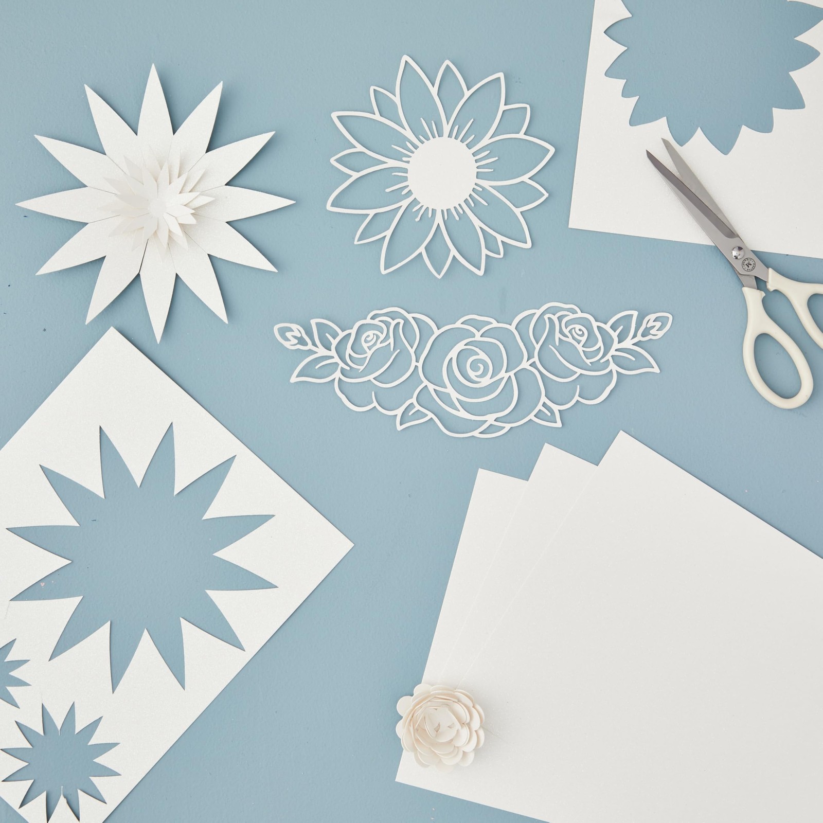 24 Sheets White Glitter Cardboard Paper, 21.6 x 27.9 Inches, for Scrapbooking, DIY Pro…