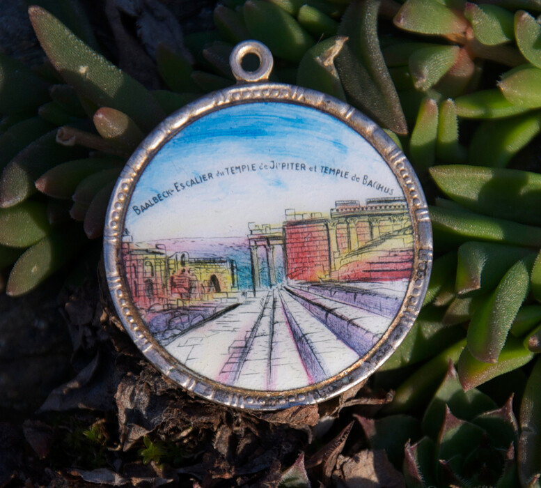SMALL VINTAGE HAND MADE ENAMEL KEYCHAIN BADGE # BAALBECK TEMPLE LIBANON