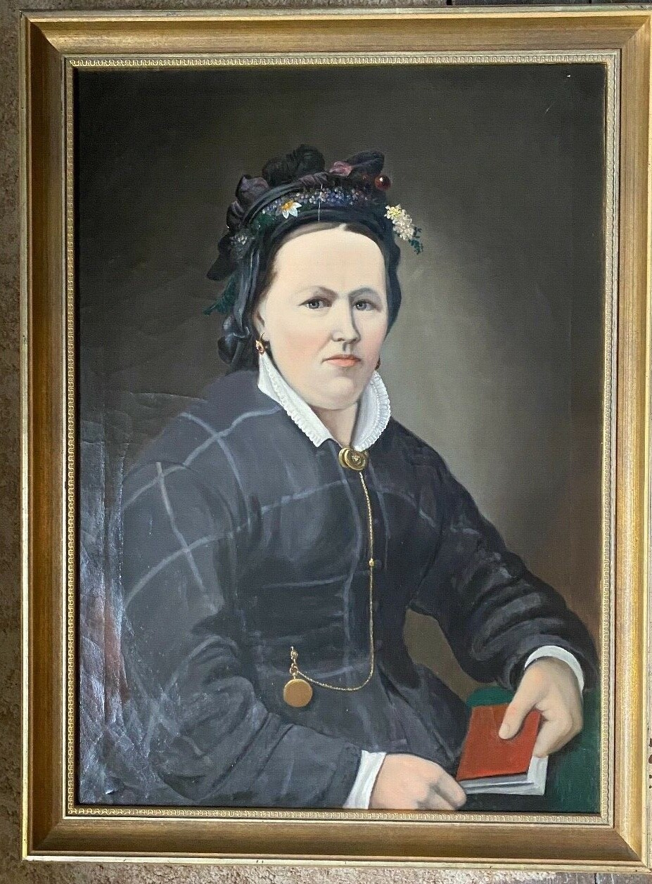 Oil Painting Portrait Lady Woman with Book Fashion & Chain 19 Jhr. Frame Garment