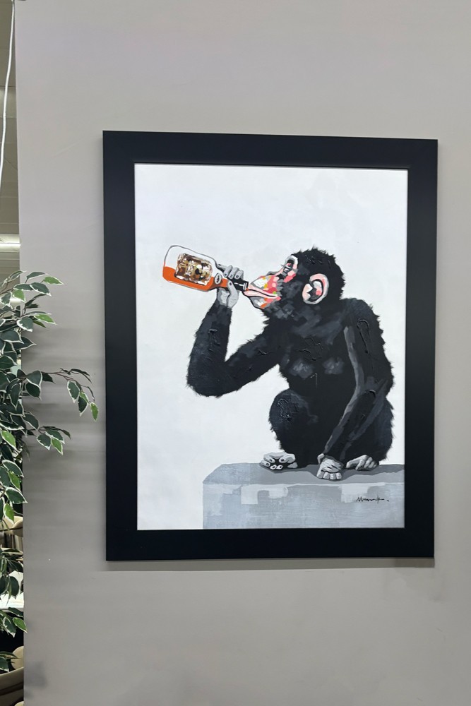 Stunning 32″x44″ framed Oil painting,monkey drinking 100% hand painted.