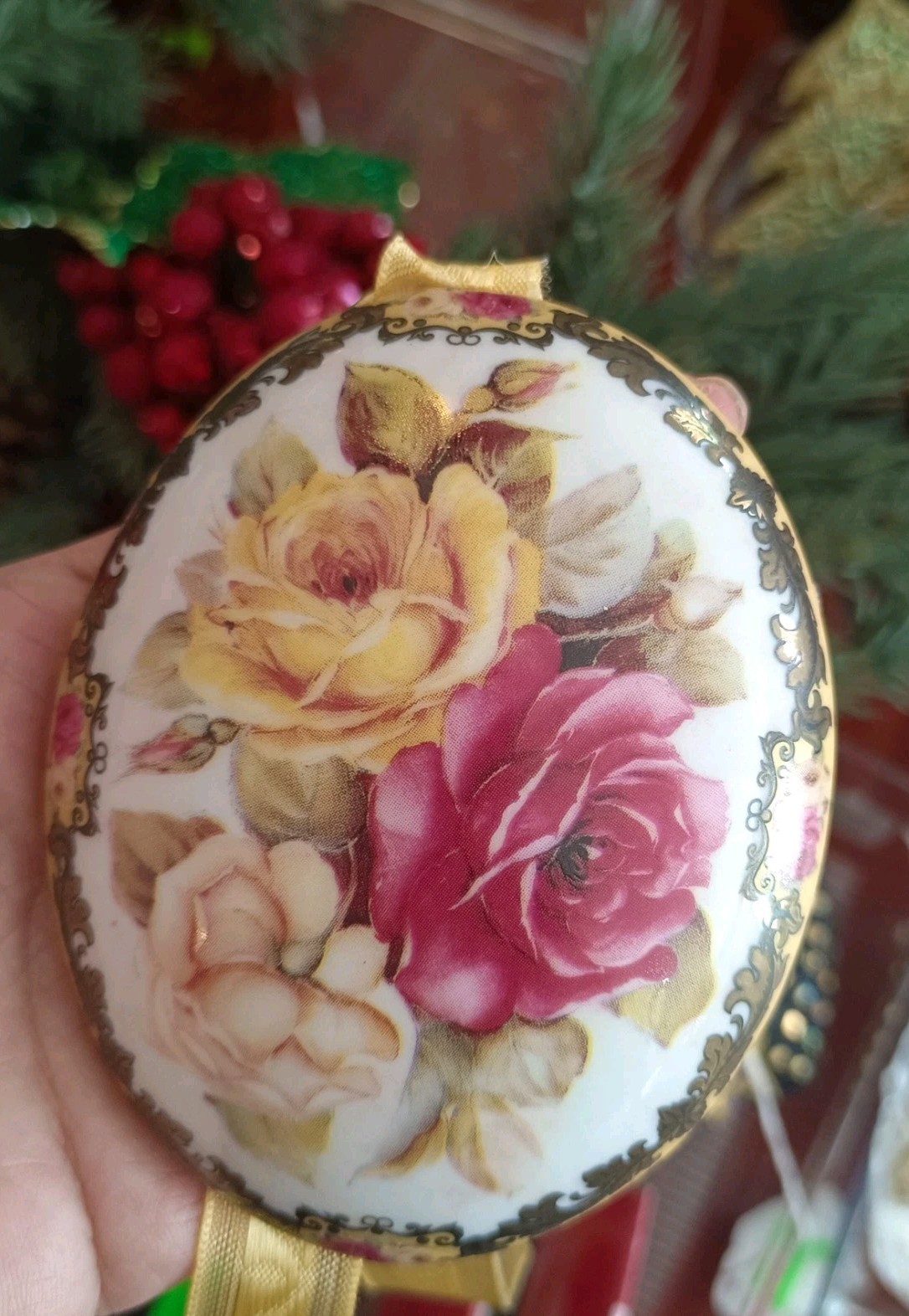 Flowers Hand Crafted On Italian Porcelain Hanging Pieter Andries 2007 From Italy