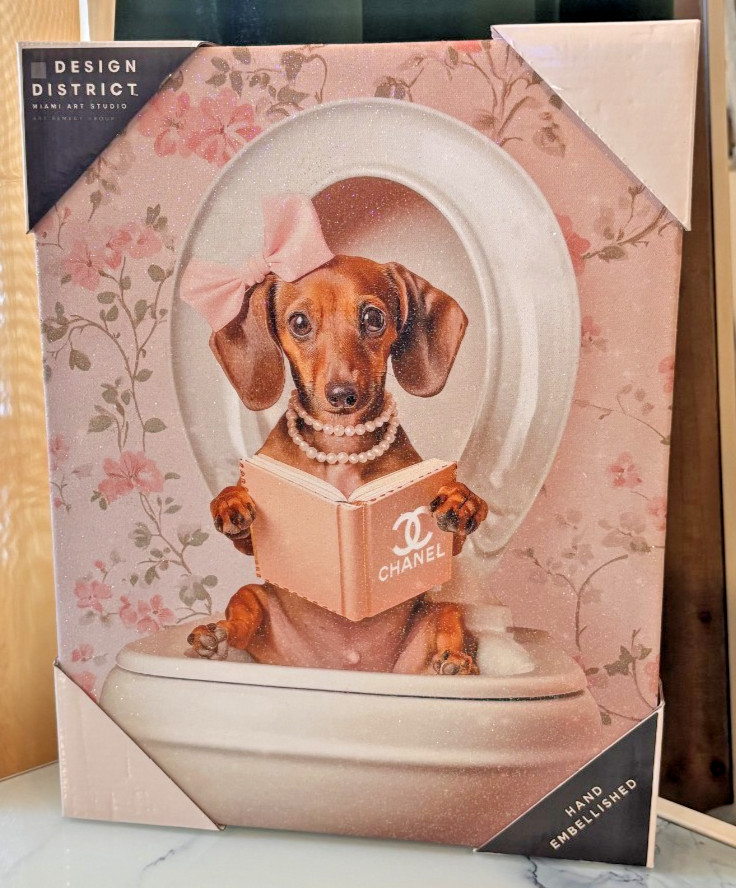 Dog Chanel Wall Art Decoré