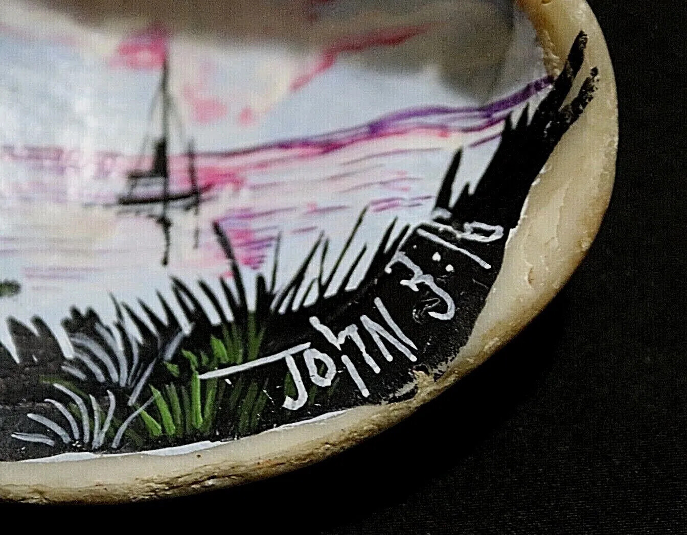 Clam Shell Painting signed Rayann 85, one of a kind