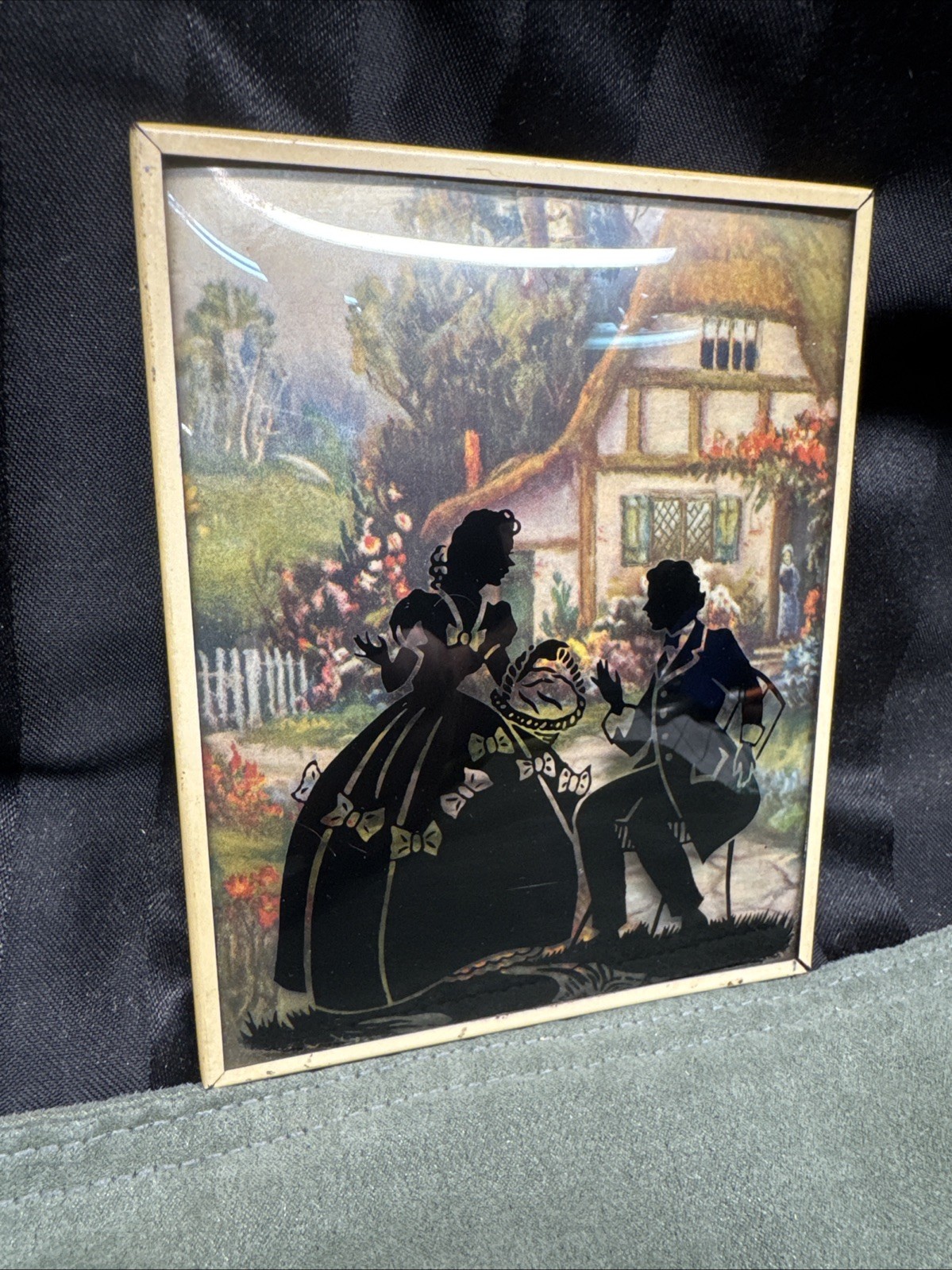 Reverse Painting Victorian Silhouette Convex Glass 4 X 5 Vintage Art Couple